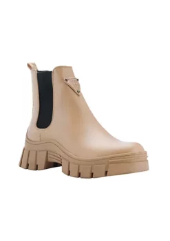 Guess Hestia Lug Sole Double Gore Chelsea Boots